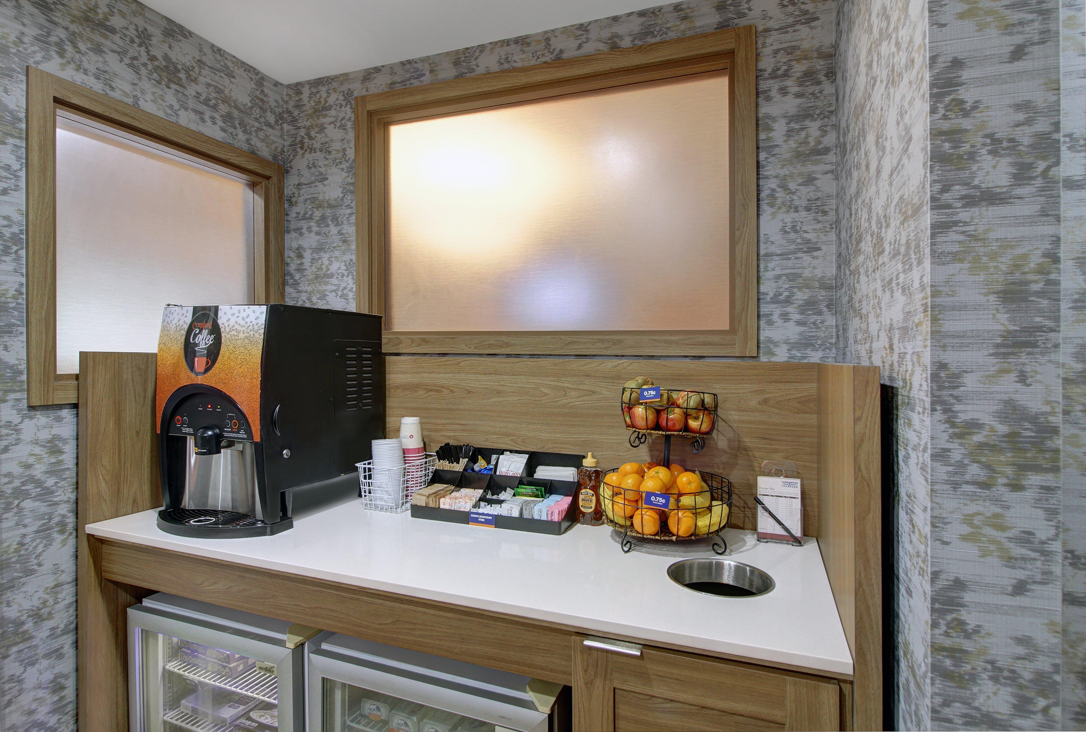 Candlewood Suites Winchester By Ihg Екстериор снимка
