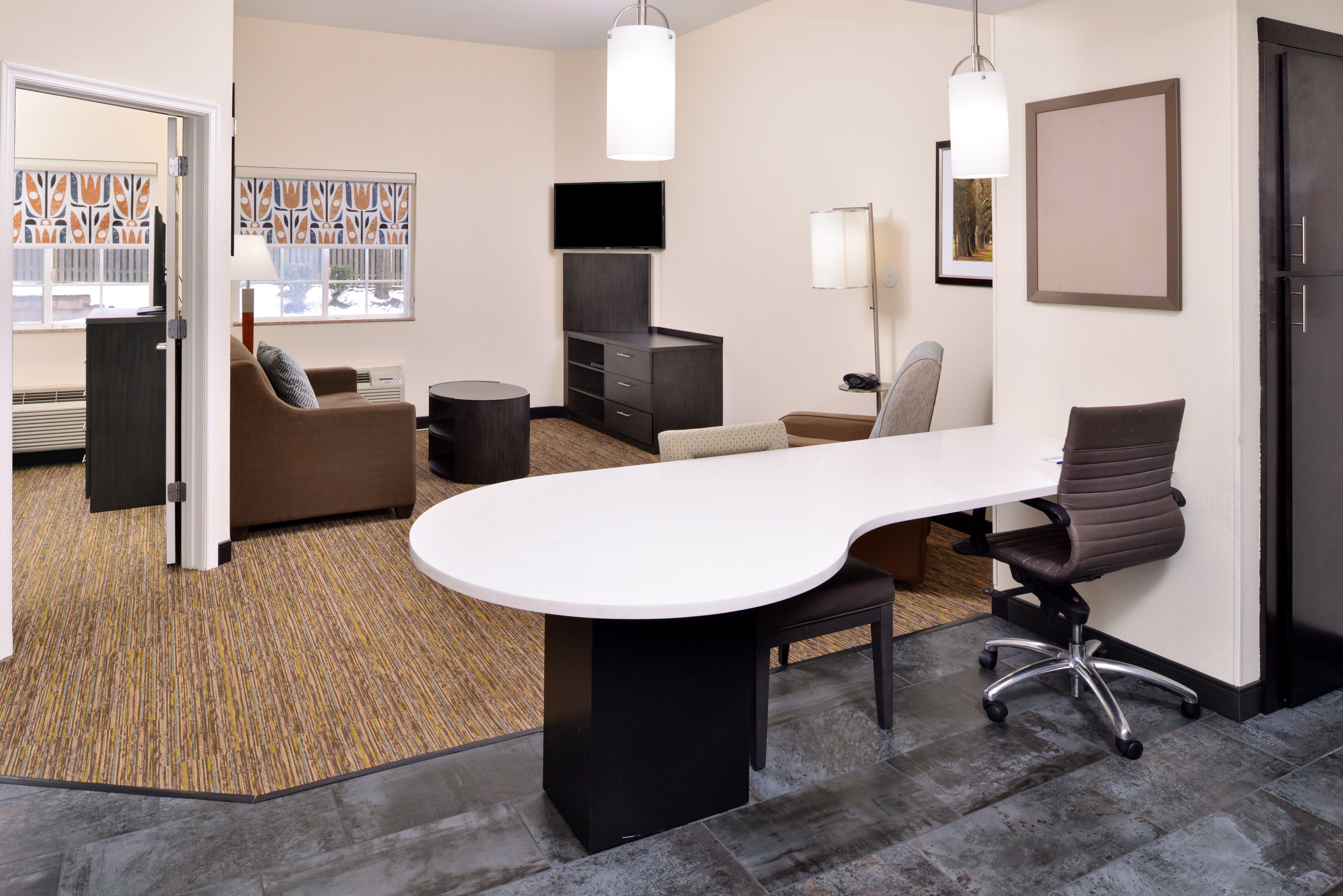 Candlewood Suites Winchester By Ihg Екстериор снимка