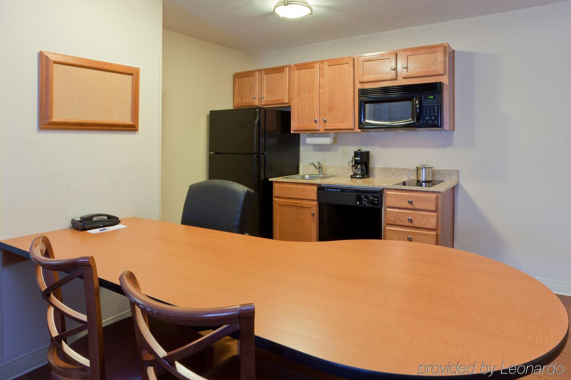 Candlewood Suites Winchester By Ihg Стая снимка