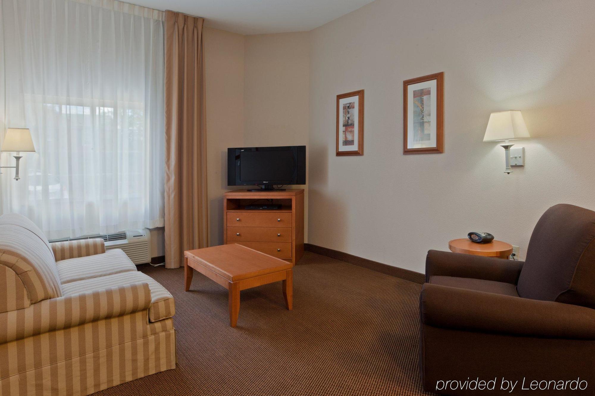 Candlewood Suites Winchester By Ihg Екстериор снимка