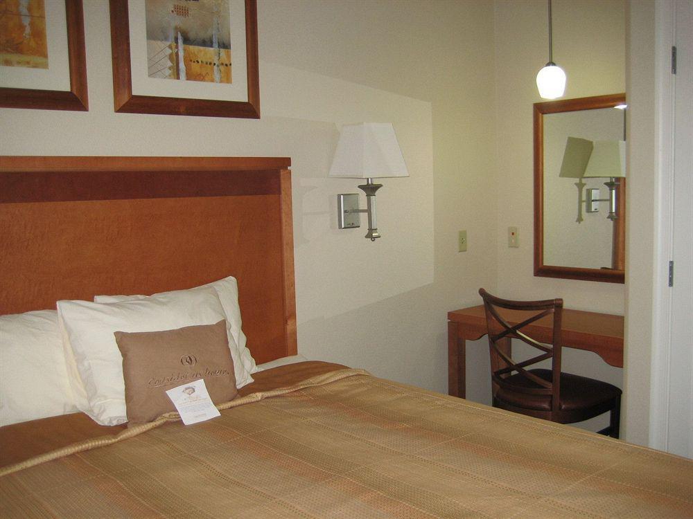 Candlewood Suites Winchester By Ihg Стая снимка
