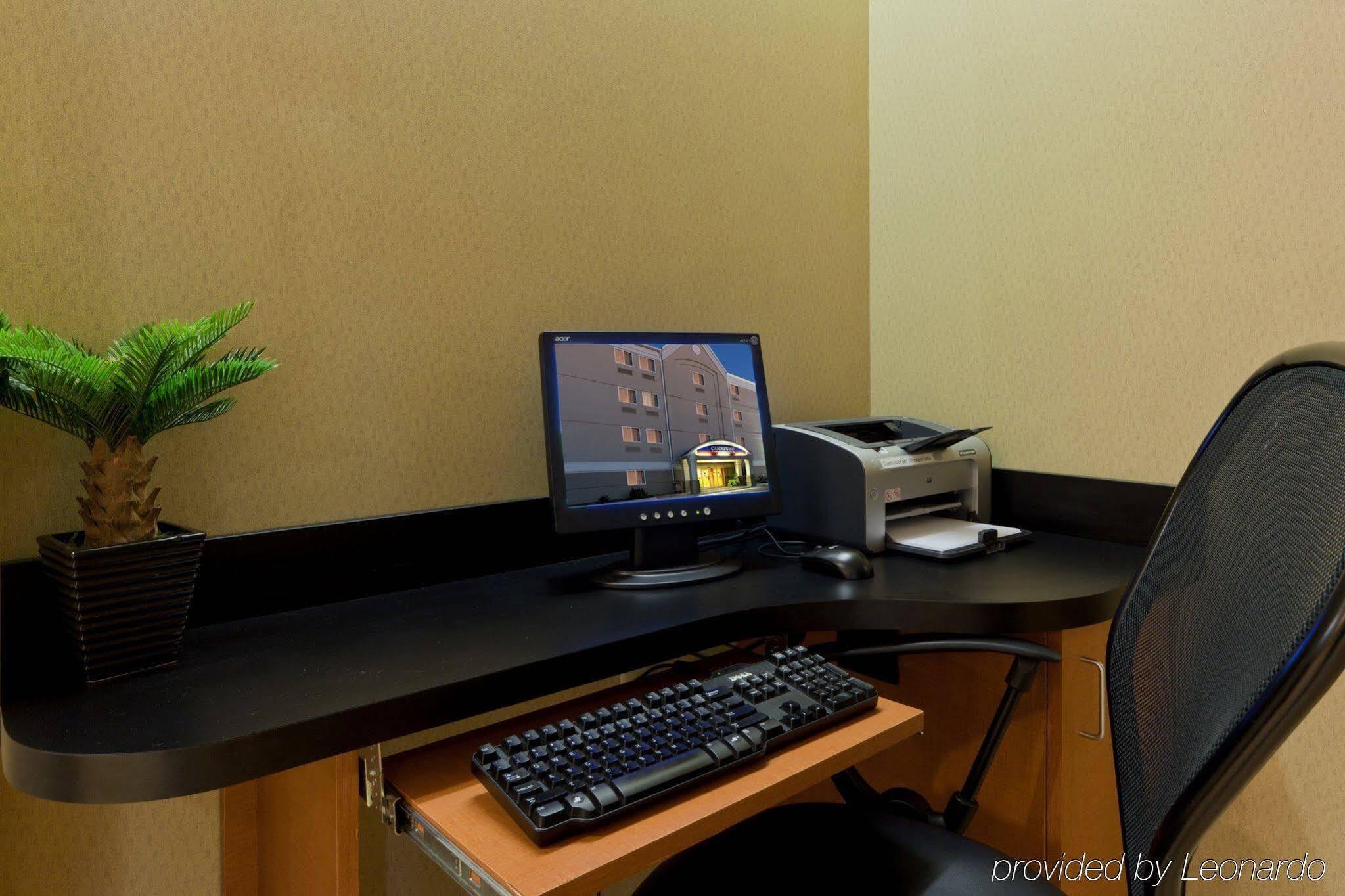 Candlewood Suites Winchester By Ihg Екстериор снимка